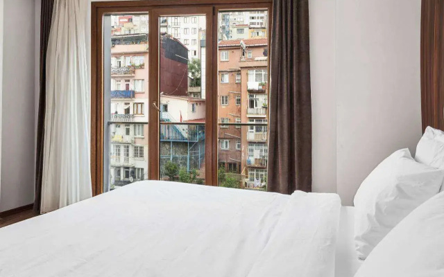 Modern Suites