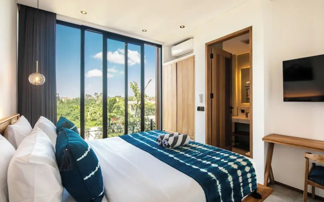 Stylish 5BR Beach Villa, 200m in Boho Canggu