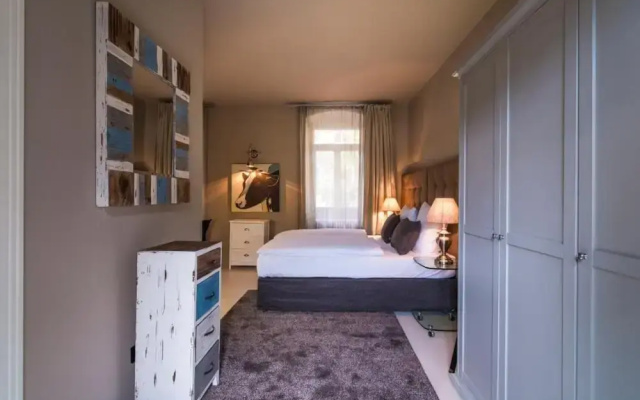BS Luxury Apartment