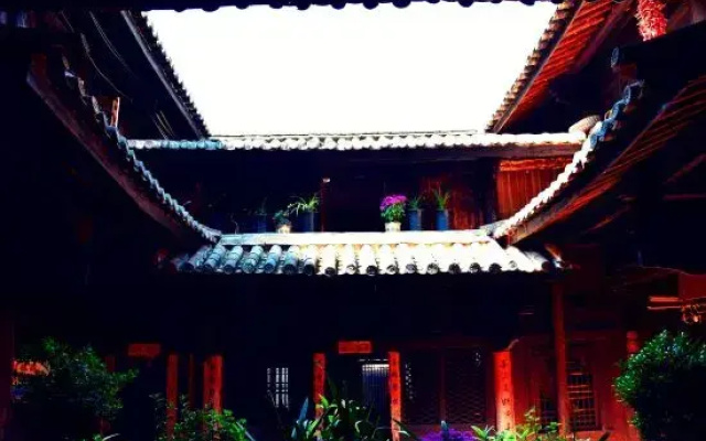 Nuodeng Wudishui Inn