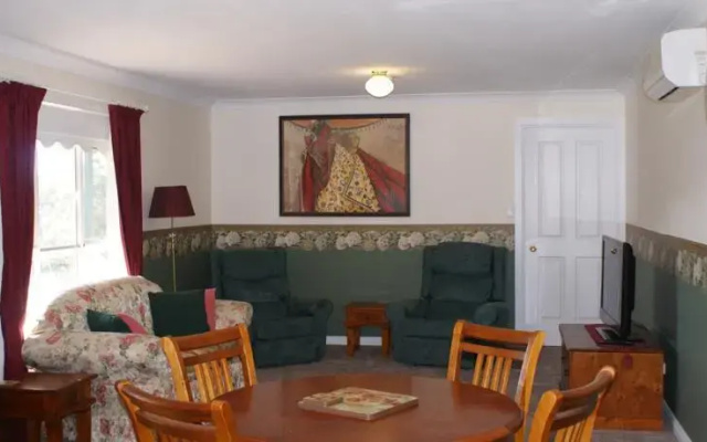 Eloura Luxury Self-Contained Bed & Breakfast Accommodation