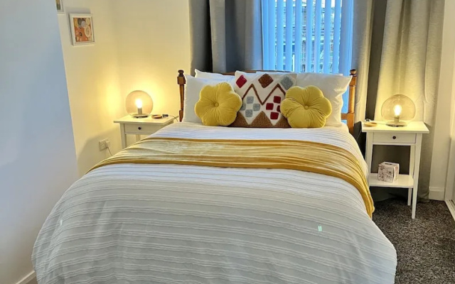 Cosy 2-bed House Close to Belfast City Centre