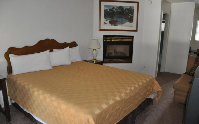 Cedar Inn & Suites