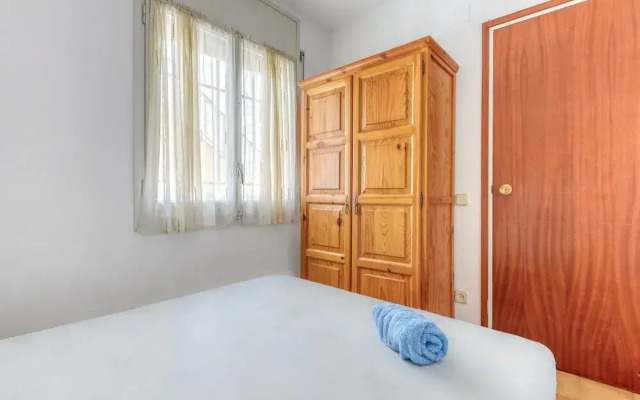 Apartment in Rosas Near Platja de Sta Margarida