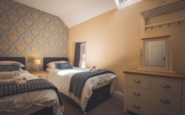 Noddfa Country House