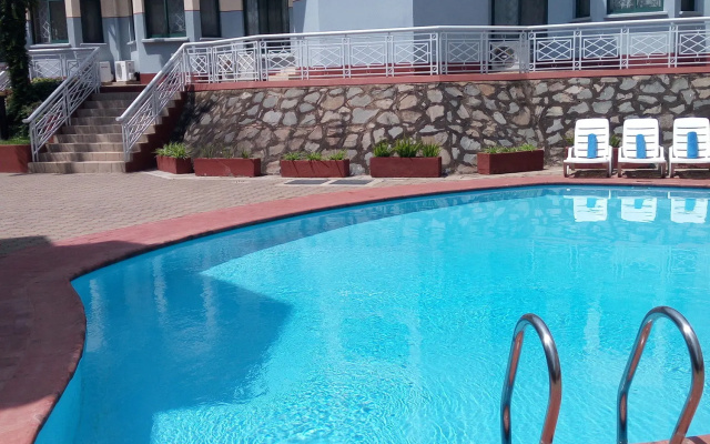 Отель Gold Crest Arusha