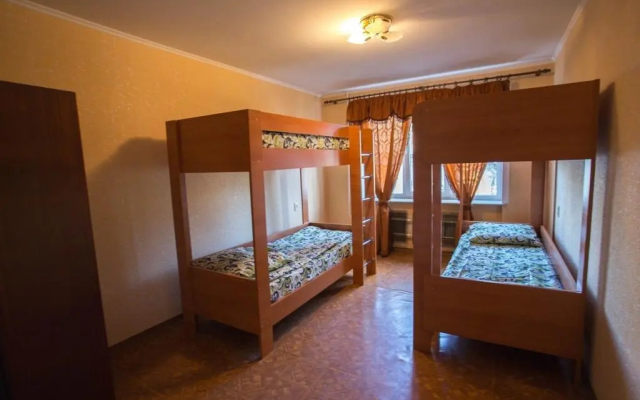 Like Hostel