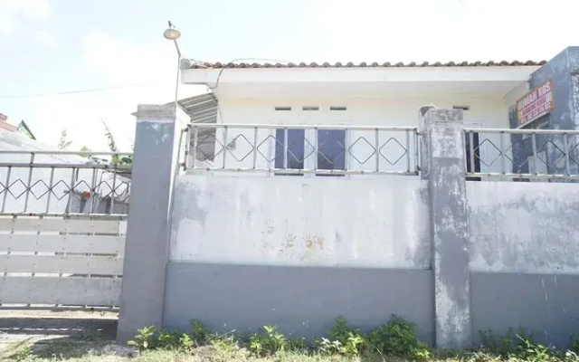 OYO Life 92991 Kost Amantu 2