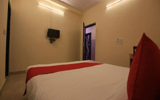OYO Flagship 30350 New Residency Sector 17 Rohini