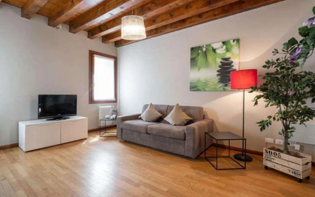 Design Palace Apartments