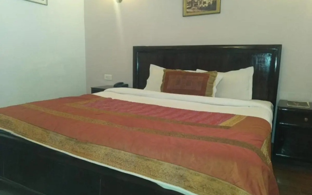 Hotel Glitz