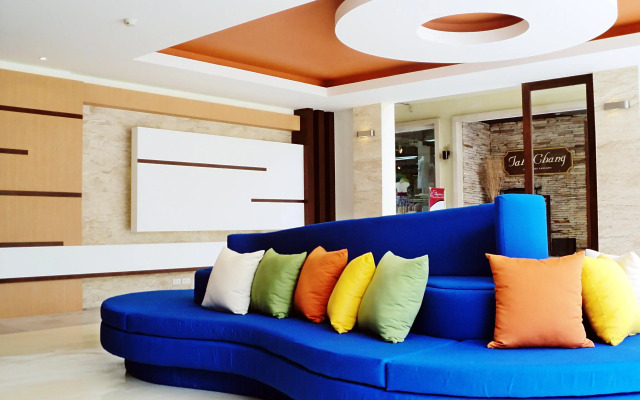 Iyara Beach Hotel And Plaza