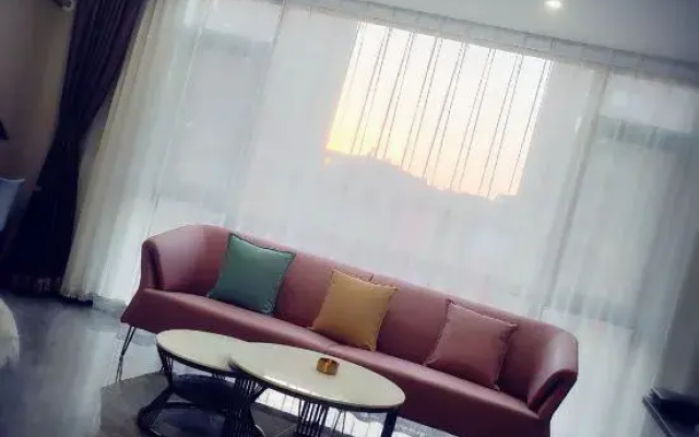 Dalian Jiayan Collection Hotel