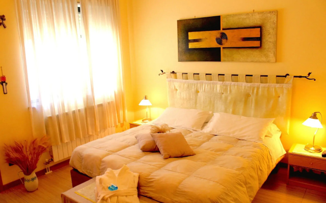 Eremes Rooms & Apartments