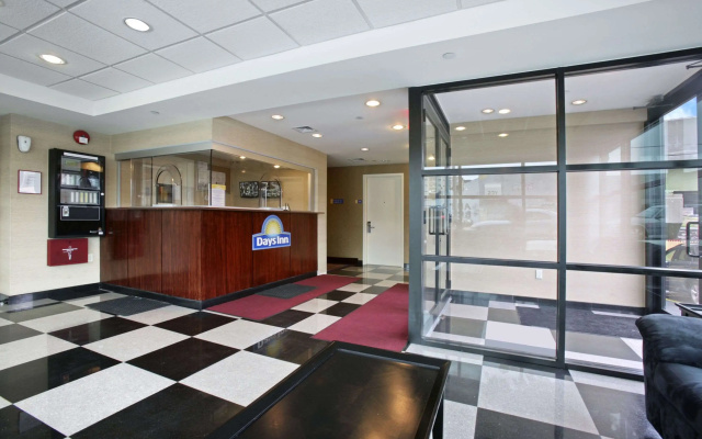 Days Inn by Wyndham Bronx Near Stadium