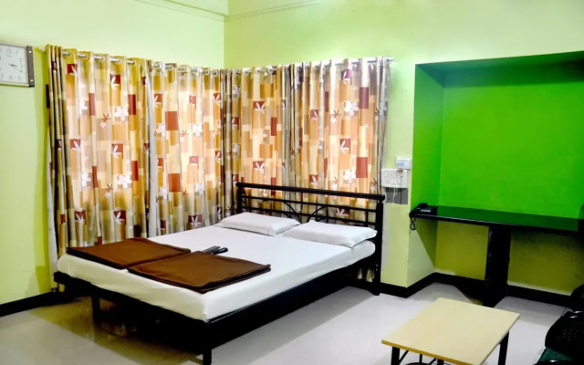 Radhanand Holiday Home