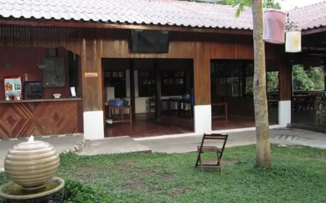 Ponnatee Resort