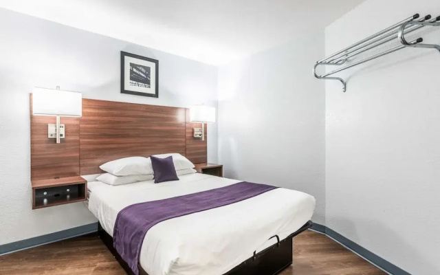 Knights Inn & Suites Searcy