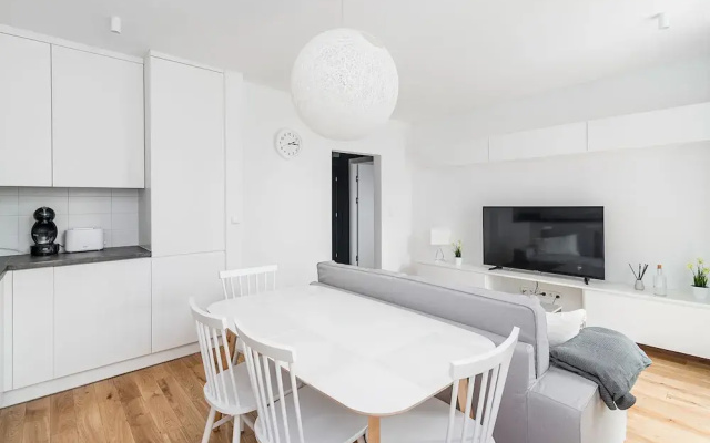 Metro Centrum Light Apartment
