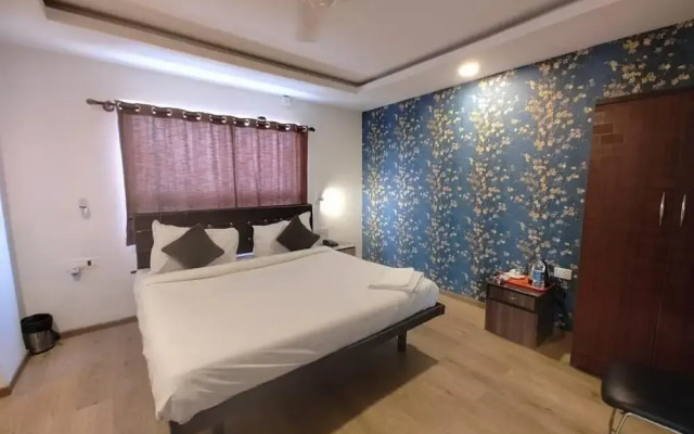 Hotel Grand Majesty