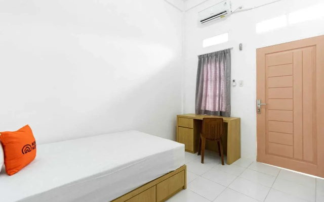 KoolKost Syariah near Living Plaza Purwokerto