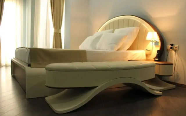 Light Palace Hotel