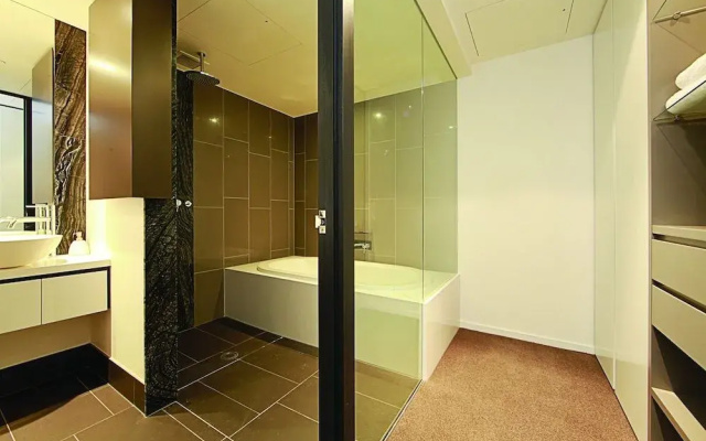 Accommodate Canberra- The Apartments Canberra City