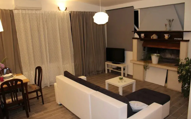Apartment Silver