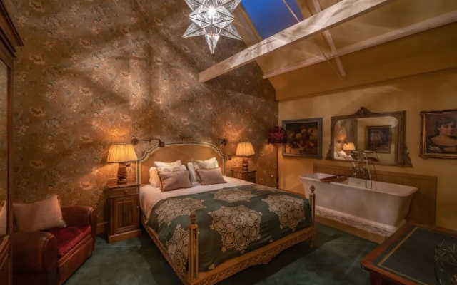 Albero Bedrooms