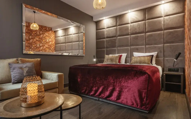 Art Suites Luxury Hotel
