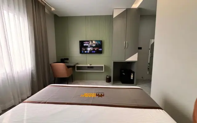 Hotel Mumbai House - Pithampur