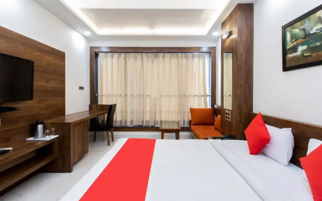 Capital O 27658 Hotel New Mohit Regency