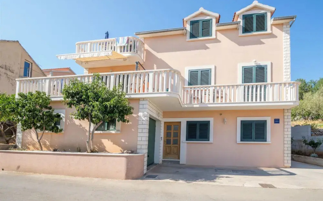 Apartments Ivo