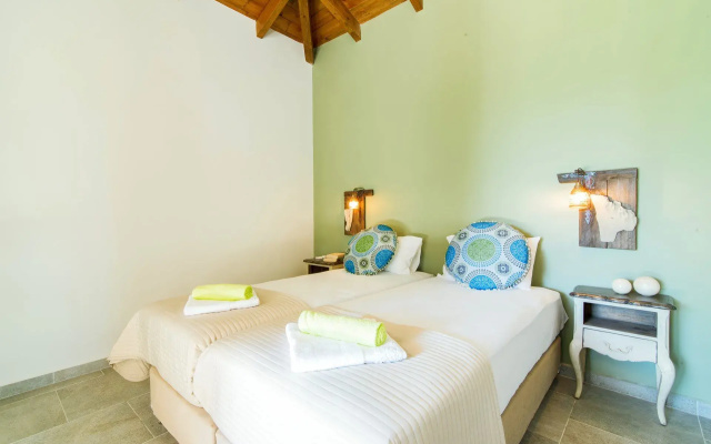 Astarte Villas