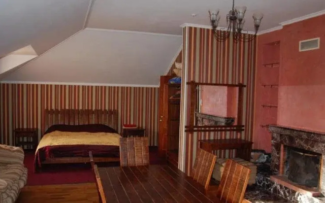 Grebenky Hotel