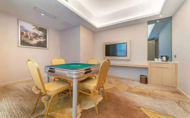 Vienna Hotel (Chongqing Jiangjin Dingshan Park)