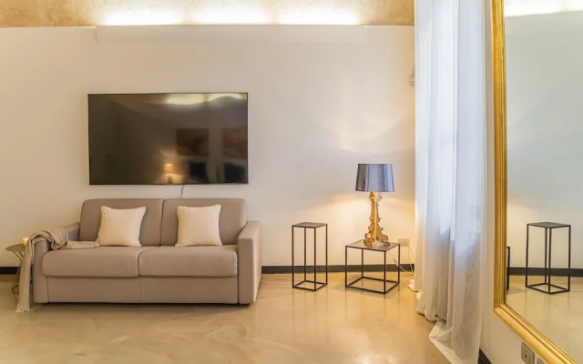 Rovelli 41 in Como With 2 Bedrooms and 3 Bathrooms