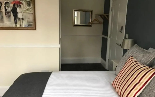 Iffley Town House