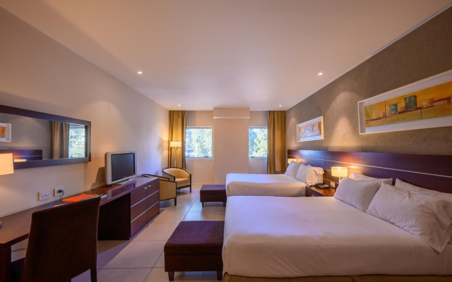 Orfeo Suites Hotel