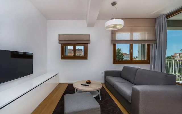 Maj Premium Residence