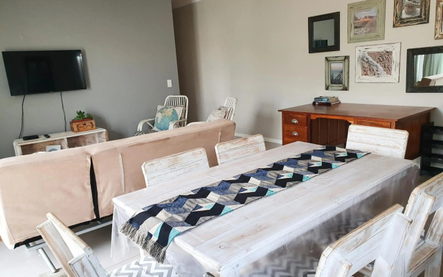 Acacia Four Seven Self-Catering