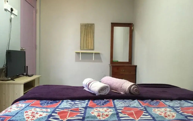 SPOT ON 89796 D'noor Budget Inn
