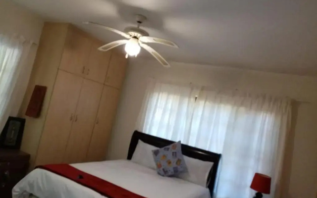 Stesh Margate Holiday House 12 Sleeper