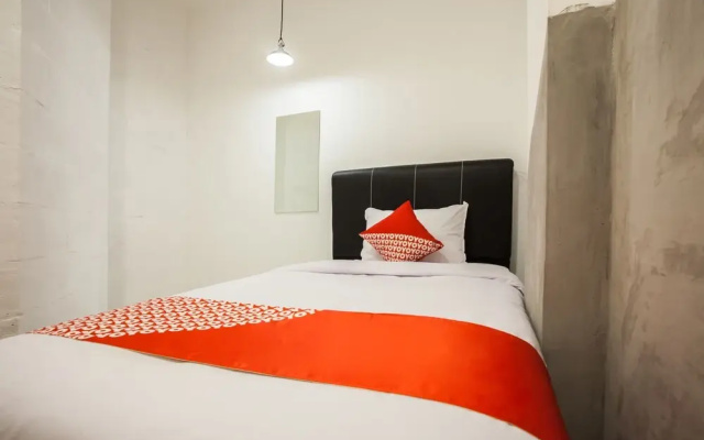 Mono Guest House by OYO Rooms