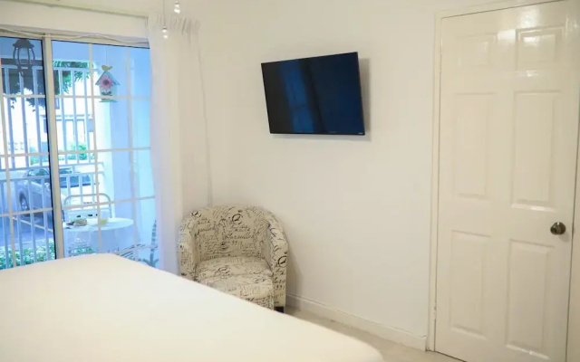 New Kingston's Deluxe Apartment