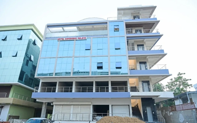OYO Flagship 83429 Hotel Kamdhenu Palace