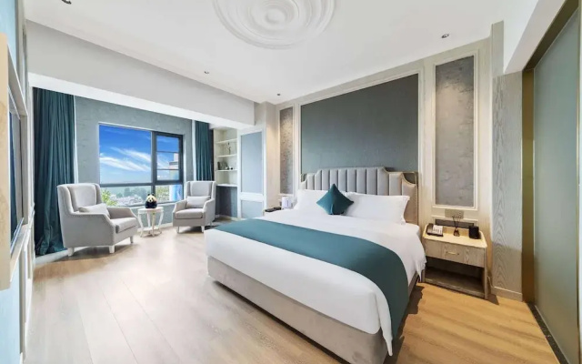Howard Johnson by Wyndham Lake Serenity Hot Springs Xichang