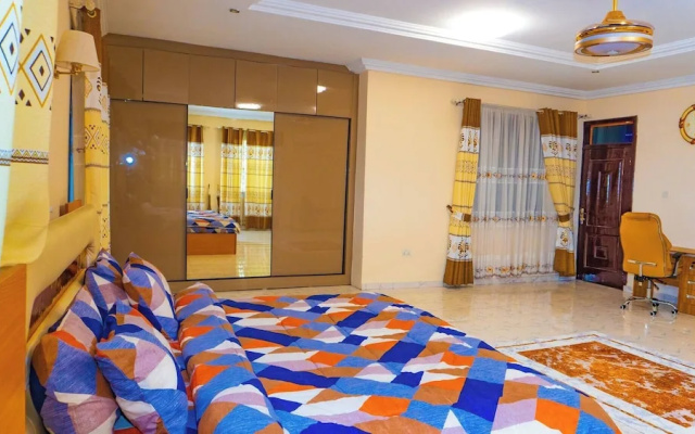 Digi Six-bedroom Accra Luxury Home at East Legon