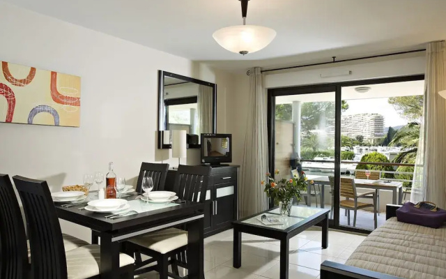 Luxury Apartment With Large Terrace