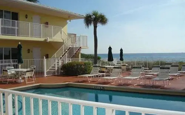 Berkshire Beach Club